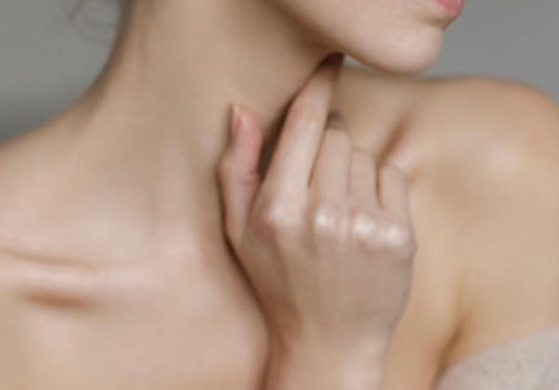 CÓMO REAFIRMAR EL CUELLO Y ESCOTE: COSMÉTICA BIOTECNOLÓGICA CON BIOESTIMULADORES
